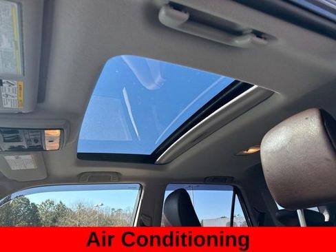 Used 2023 Toyota 4Runner Limited AWD/4WD image 21