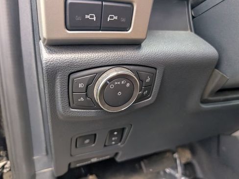 Used 2022 Ford F350 Lariat w/ Lariat Ultimate Package AWD/4WD image 17