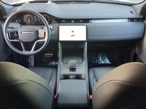 Certified 2025 Land Rover Discovery Sport Dynamic SE AWD/4WD image 15