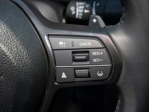 Used 2025 Honda Accord Sport image 32