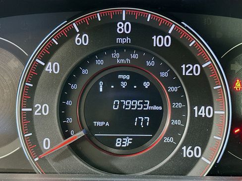 Used 2017 Honda Accord Sport image 18