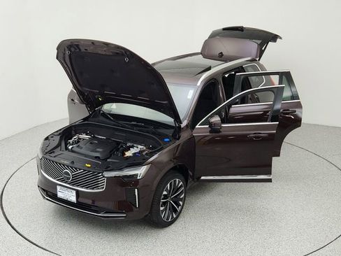 New 2025 Volvo XC90 T8 Plus w/ Protection Package Premier image 15