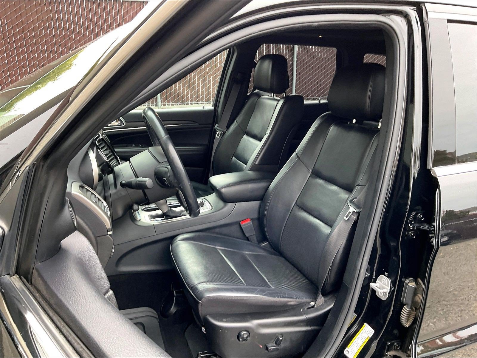 Used 2019 Jeep Grand Cherokee Limited w/ Luxury Group II AWD/4WD image 24