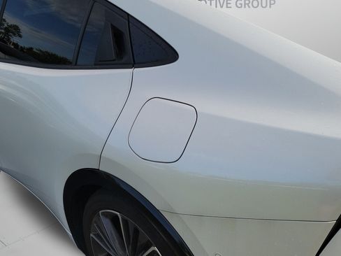 Used 2025 Toyota Prius Limited w/ Limited Premium Package FWD image 26