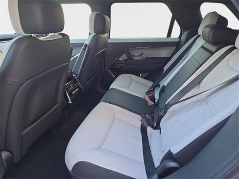 New 2026 Land Rover Range Rover Sport Dynamic SE image 10