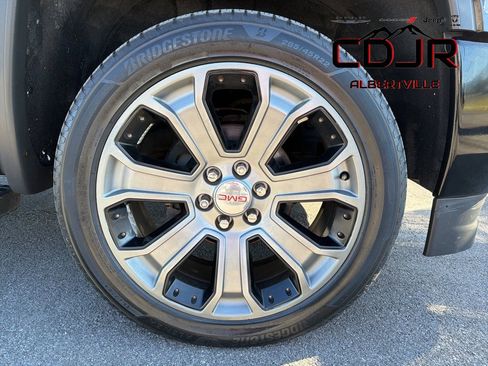 Used 2016 GMC Sierra 1500 Denali w/ Denali Ultimate Package image 12