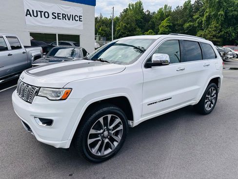 Used 2018 Jeep Grand Cherokee Overland AWD/4WD image 1