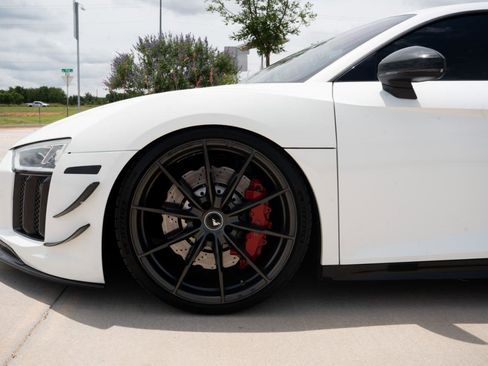 Used 2018 Audi R8 V10 RWD image 19