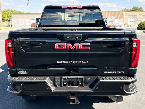 Used 2024 GMC Sierra 2500 Denali image 10