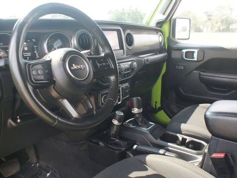 Used 2021 Jeep Gladiator Sport AWD/4WD image 16