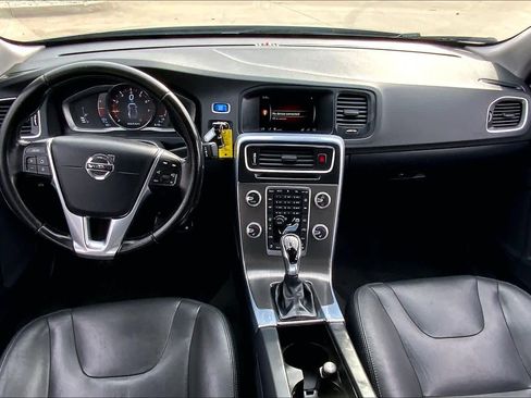 Used 2016 Volvo S60 T5 Premier image 15