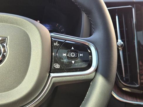 Certified 2023 Volvo XC60 B5 Plus w/ Climate Package AWD/4WD image 31