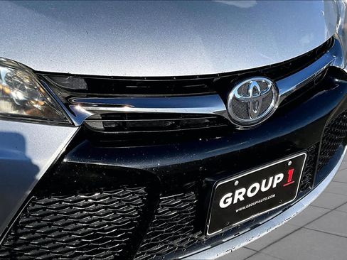 Used 2017 Toyota Camry SE FWD image 30