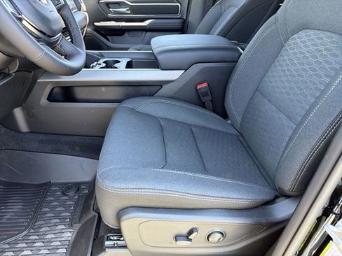 New 2026 RAM 1500 4x4 Crew Cab image 21