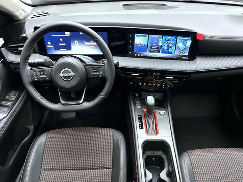 New 2026 Nissan Kicks SR w/ SR Premium Package AWD/4WD image 12
