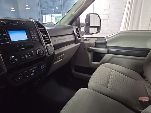 Used 2019 Ford F250 XLT AWD/4WD image 17