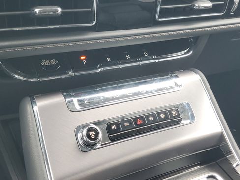 New 2026 Lincoln Aviator AWD image 21