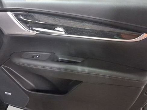 Used 2022 Cadillac XT5 Premium Luxury w/ Technology Package image 17