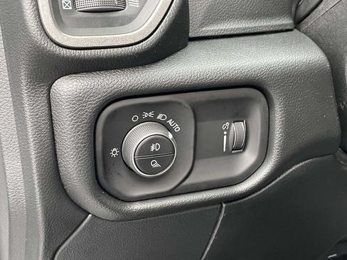 New 2026 RAM 2500 Tradesman w/ Chrome Appearance Group AWD/4WD image 27