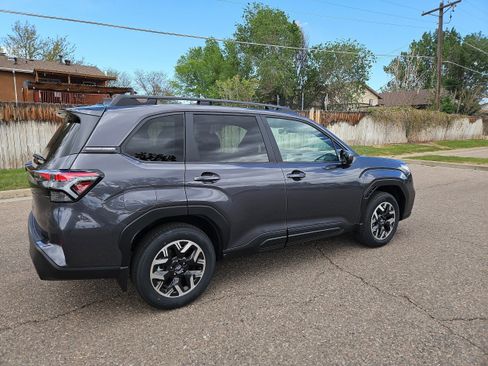 New 2026 Subaru Forester Premium AWD/4WD image 3