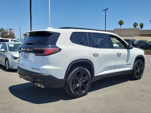 Used 2026 GMC Acadia Elevation w/ Black Edition FWD image 4