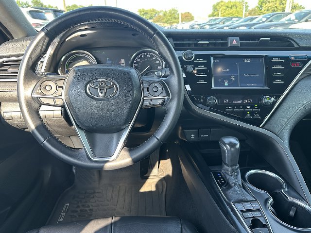 Used 2018 Toyota Camry XLE FWD image 15
