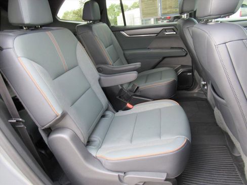 Used 2024 GMC Acadia AT4 w/ LPO, Floor Liner Package image 30