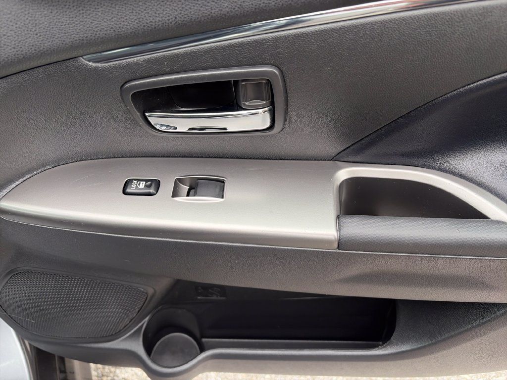 Used 2025 Mitsubishi Outlander Sport SE AWD/4WD image 41
