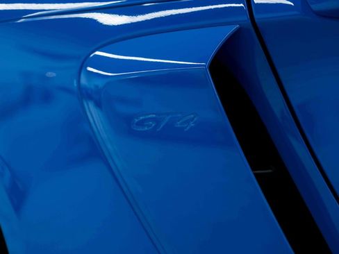 Used 2022 Porsche 718 Cayman GT4 image 22