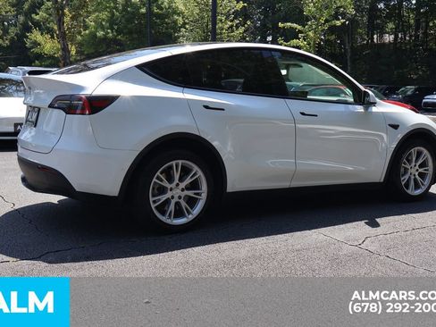 Used 2021 Tesla Model Y Long Range AWD/4WD image 5