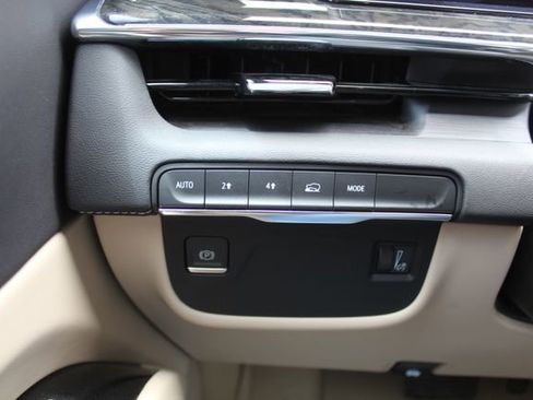 Used 2023 Cadillac Escalade Premium Luxury w/ LPO, Floor Liner Package AWD/4WD image 30