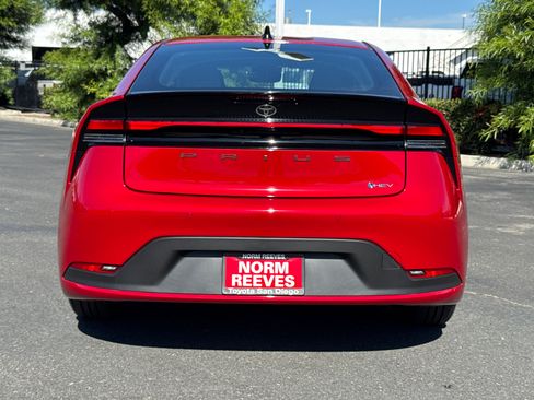 Certified 2026 Toyota Prius LE FWD image 10