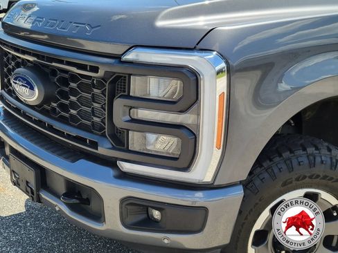 Certified 2023 Ford F250 Lariat w/ Lariat Ultimate Package AWD/4WD image 10