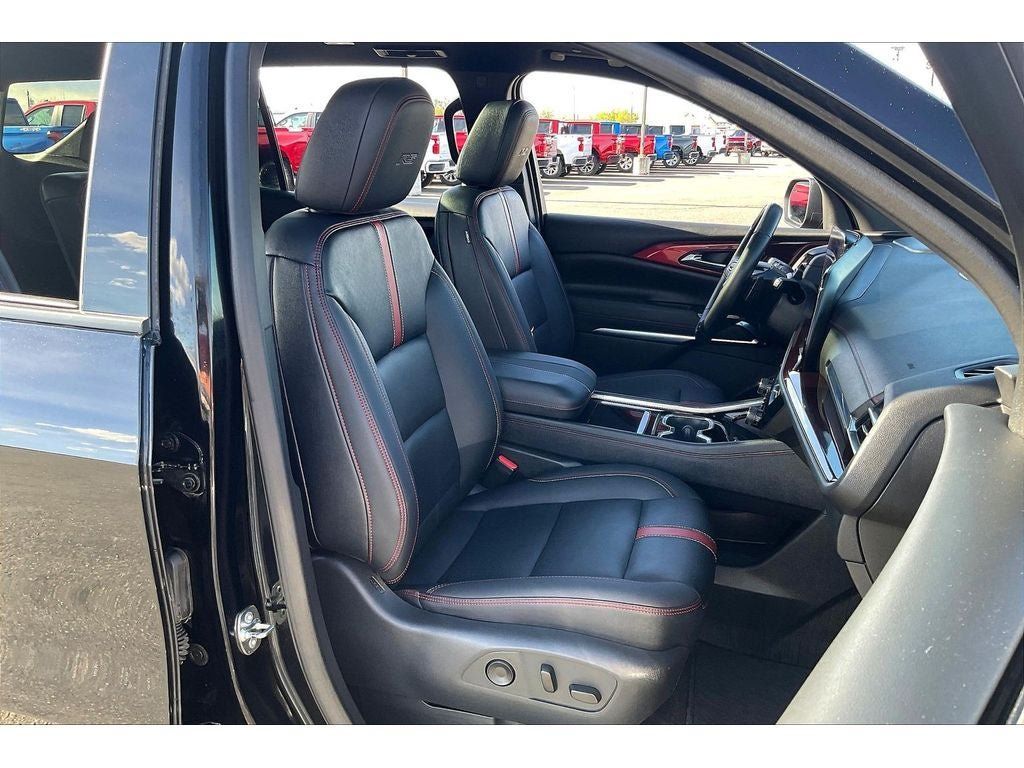 Used 2024 Chevrolet Traverse RS AWD/4WD image 8