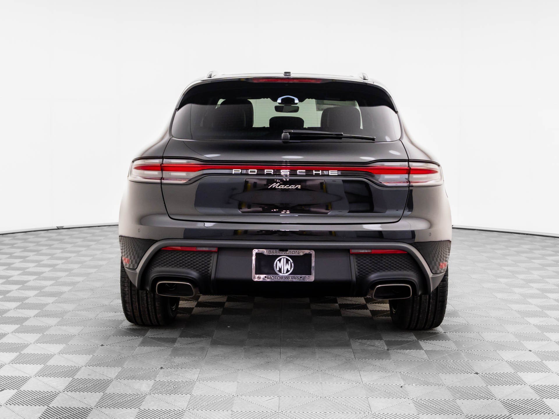 Used 2026 Porsche Macan AWD/4WD image 10