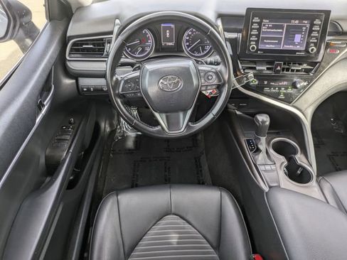 Used 2023 Toyota Camry SE image 11