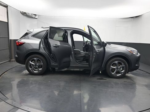 Used 2025 Ford Escape ST-Line AWD/4WD image 13
