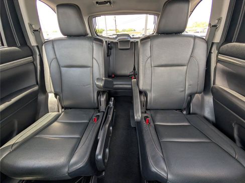 Used 2017 Toyota Highlander Limited AWD/4WD image 24