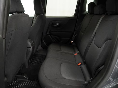Used 2023 Jeep Renegade Latitude AWD/4WD image 20