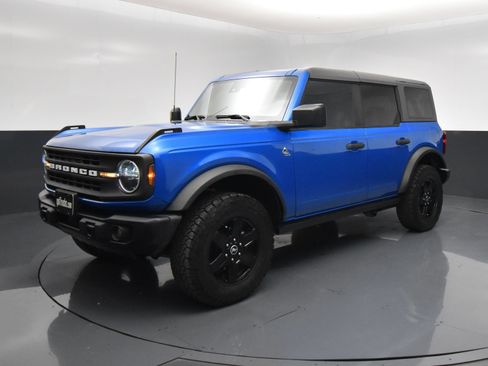 Used 2023 Ford Bronco Black Diamond AWD/4WD image 2