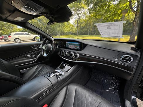 Used 2020 Mercedes-Benz Maybach S 650 image 21