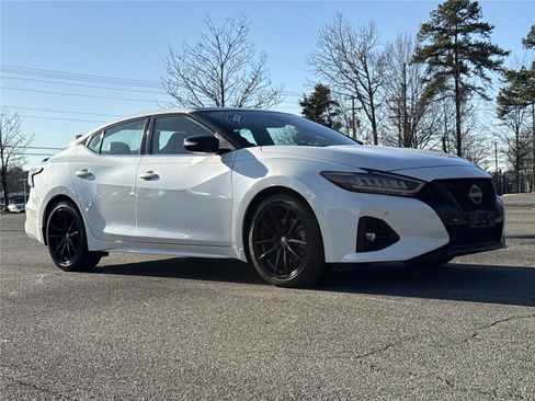 Used 2023 Nissan Maxima SR w/ Sport Mat Group FWD image 29