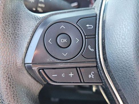 Used 2020 Toyota Camry LE image 8