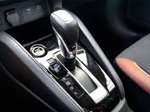 New 2025 Nissan Versa SR w/ Trunk Package image 16