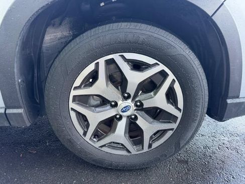 Used 2020 Subaru Forester Premium AWD/4WD image 21