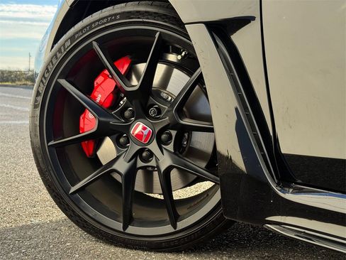 Used 2025 Honda Civic Type R image 25