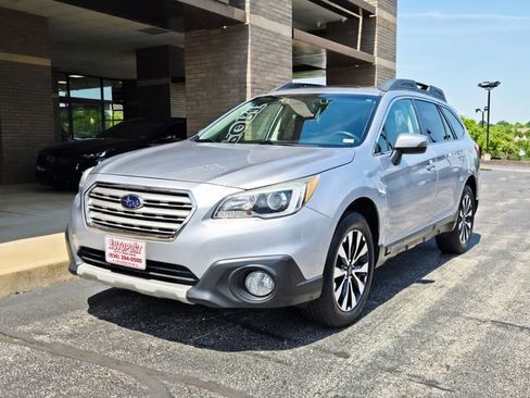 Used 2015 Subaru Outback 2.5i Limited AWD/4WD image 3