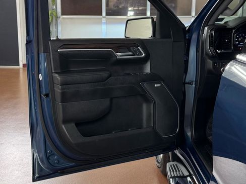 Used 2024 GMC Sierra 1500 SLT w/ SLT Premium Plus Package image 16