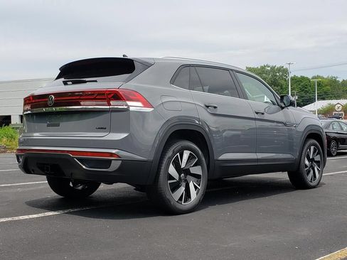 New 2026 Volkswagen Atlas Cross Sport SE AWD/4WD image 3