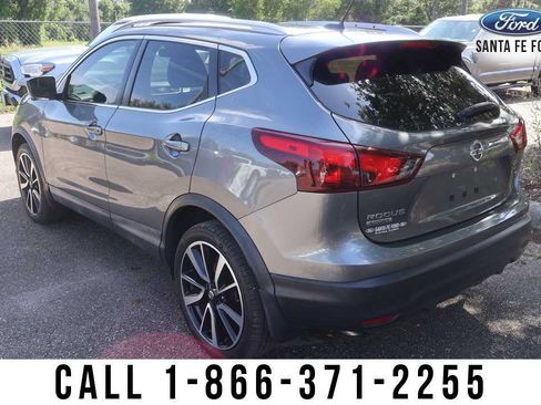Used 2018 Nissan Rogue Sport SL w/ SL Premium Package FWD image 4